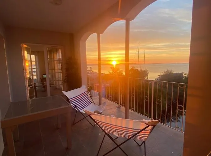 Port Rive Gauche Gabian * Marseillan (Herault)